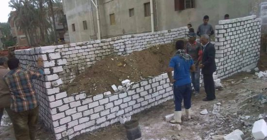 إزالة حالات تعد على الأراضى الزراعية فى كفر البطيخ بدمياط