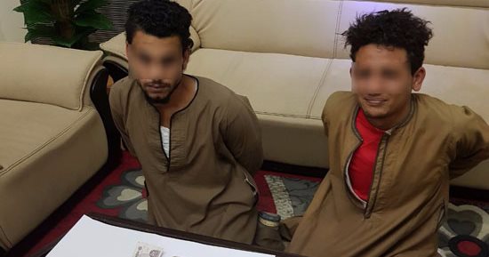 القبض على عاطلين عقب سرقتهما أموال تحت تهديد السلاح بالوايلى