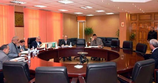 محافظ الشرقية يترأس لجنة لإختبار قيادات للعمل بالقوى العاملة  