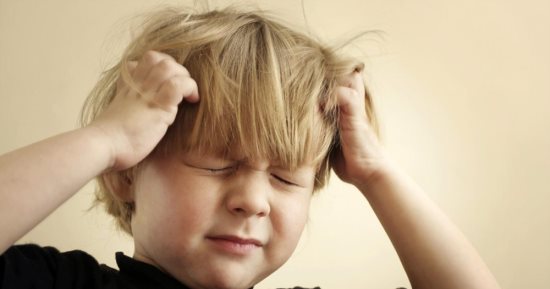 ابنك بيعانى من صداع متكرر.. اعرفى السبب خطير ولا بسيط