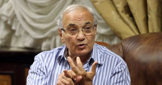 أحمد شفيق لـ"الإبراشى" فى أول ظهور إعلامى بعد عودته لمصر: لست مختطفا واستقبلنى مسئولون كبار.. لم يقبض على بالإمارات وكانوا كرماء حتى عودتى.. أعتذر عن ظهورى بقناة الجزيرة..وعن ترشحه للرئاسة: الأمر يحتاج لتدقيق