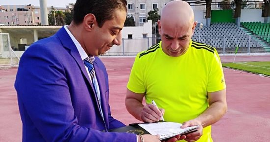 حسام حسن يحفز لاعبيه على الفوز أثناء وجبة الغداء