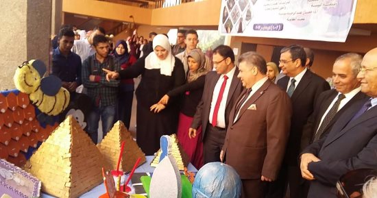 افتتاح معرض الإبداعات الفنية لطلاب التربية النوعية بجامعة بنها