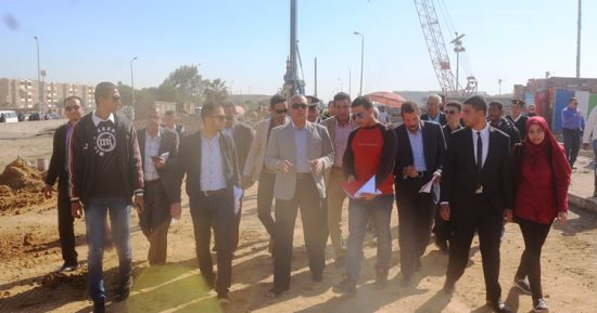 محافظ السويس يتفقد أعمال الإنشاءات بكوبرى الجيش