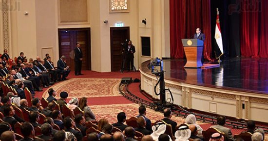 صور.. السيسي يطالب بسرعة استكمال المناطق التكنولوجية فى جميع ربوع مصر