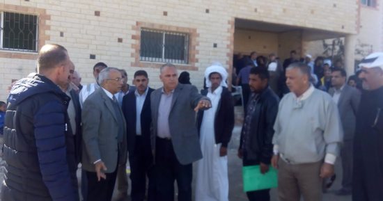 محافظ شمال سيناء يوجه بإقامة مكان انتظار لأهالى الشهداء أمام وحدة الروضة 