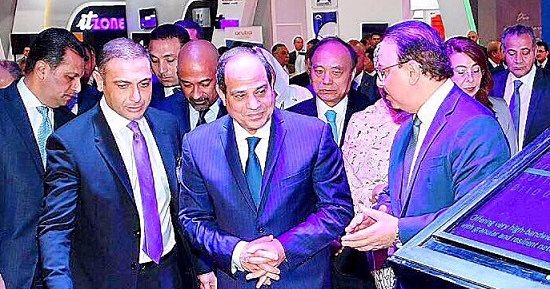 رئيس "المصرية للاتصالات": سنصل لـ 2 مليون عميل خلال شهر 
