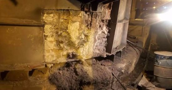 صور.. انهيار بطانة فرن الفيروسليكون بشركة كيما بعد سنتين من تطويره
