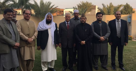 وفد منظمة خريجى الأزهر يزور معاهد وجامعات باكستان