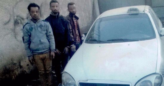 المتهمون بسرقة تاكسى مصر القديمة: طلبنا من السائق "فكة" واستولينا على السيارة