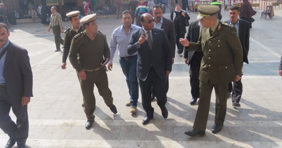 مدير أمن الغربية يتفقد خدمات تأمين المسجد الأحمدى بطنطا