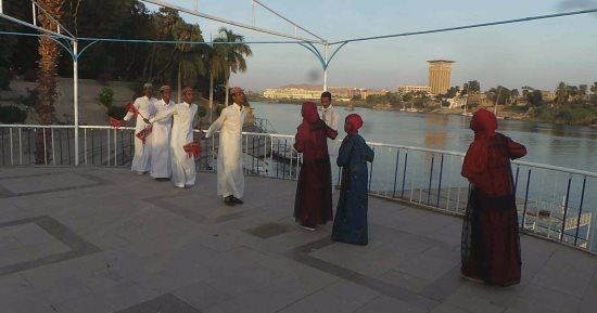 بالصور.. انطلاق فعاليات الليالى الثقافية بالحديقة النباتية بأسوان