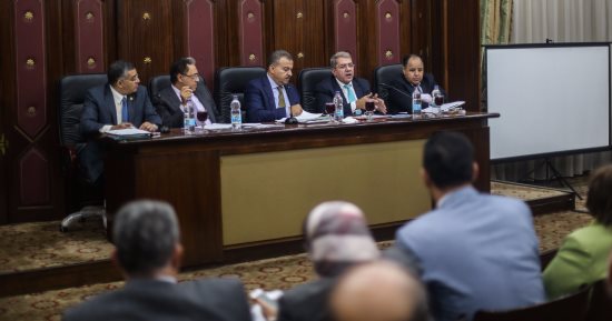 صور.. "صحة البرلمان" تعفى هيئات التأمين الصحى من الرسوم والضرائب والقيمة المضافة