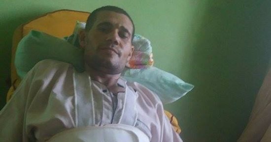 عامل على فراش المرض بالدقهلية: تعرضت لشحنة كهرباء 11000 فولت وأطالب بمعاش