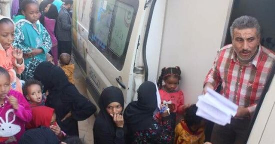 صور.. قوافل طبية وغذائية لـ"مستقبل وطن" و"علشان تبنيها" بالشرقية