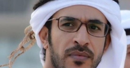 كاتب إماراتى يعرض 50 ألف دينار لمن يضرب أمير قطر بـ"الحذاء" بالقمة الخليجية