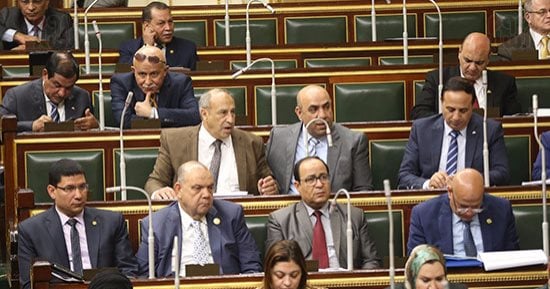 قانون تجريم زواج الأطفال جاهز للعرض على البرلمان.. "الصحة": تشديد العقوبات على المشاركين فى تحرير عقود الزواج.. مقرر "القومى للسكان": الحبس سنة لكل أطراف الجريمة.. ويؤكد: تعديل التشريع ليصبح جنحة بقانون الطفل