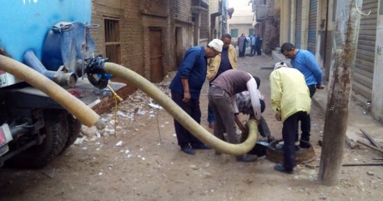 صور.. مساعدا محافظ كفر الشيخ يتفقدان الأعمال بشونة المرور وإصلاح الصرف