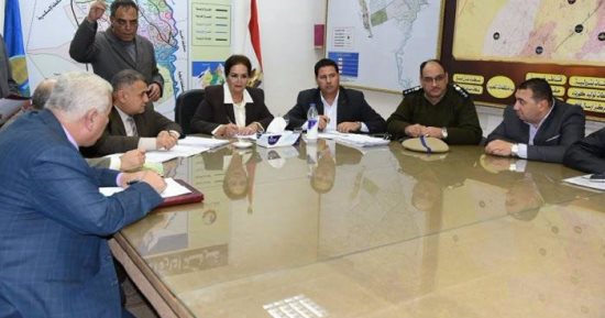 محافظ البحيرة تستجيب لشكاوى 30 مواطنًا خلال اللقاء الأسبوعى بالأهالى