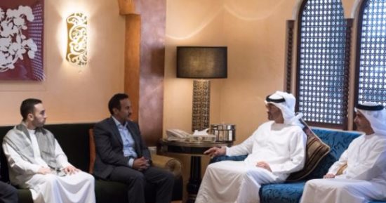 صورة ..محمد بن زايد يعزى نجل على عبد الله صالح بمقر إقامته فى أبو ظبى
