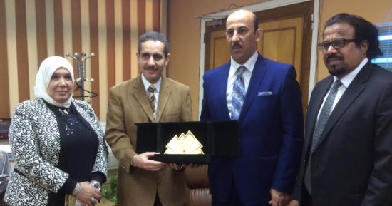 وفد من السفارة السعودية يزور جامعة قناة السويس