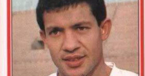 شاهد.. نجم الزمالك السابق محمد حلمى فى مرحلة الشباب 