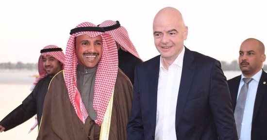 صور.. وصول رئيس الفيفا للكويت لرفع الإيقاف عن الرياضة الكويتية