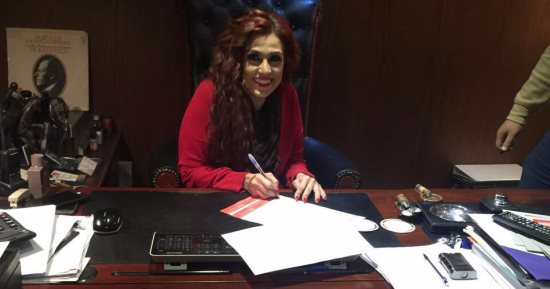 صور.. سيمون تتعاقد مع "فنون مصر" على "الأب الروحى 2"