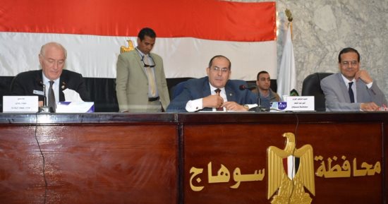 محافظ سوهاج: الانتهاء من تنفيذ 4 مشروعات بقطاع مياه الشرب يوليو المقبل