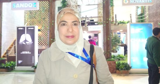 طبيبة تحذر: تعرض الأطفال للتدخين السلبى يؤثر على ذكائهم ونموهم