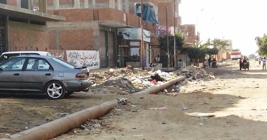 صور.. 30 ألف مواطن بقرية الرياح بالإسماعيلية يحلمون بمشروع الصرف الصحى