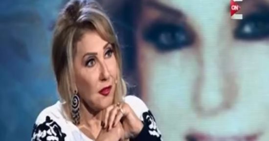 نادية الجندى فى حوار المفاجآت لـ"ON E": تركت دراستى الجامعية بسبب انشغالى بالفن.. وتهاجم نجل عماد حمدى: لو مبطلش يشوه فى سمعتى هقاضيه.. يجب تقديم الجنس بالأفلام بدون ابتذال.. و"أنا بتاعة ربنا.. وبيجيبلى حقى"