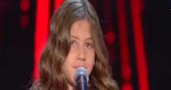 كاظم الساهر يضم أصغر متسابقة ببرنامج the voice kids