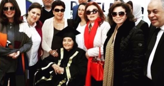 فيفى عبدة تهنئ مديحة يسرى ونادية لطفى لحصولهما على الدكتوراه الفخرية