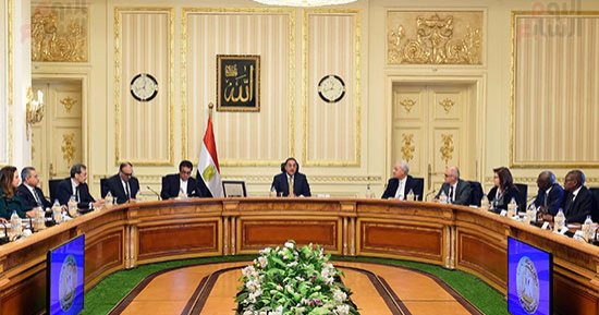القائم بأعمال رئيس الوزراء يجتمع بمجلس إدارة جامعة السنجور 