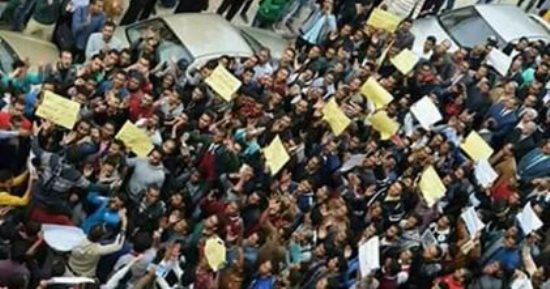 قارئ يشارك بصور لمسيرة طلابية بجامعة سوهاج تضامنا مع القدس 