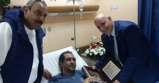 صور وفيديو.. المصرى المصاب بالكويت: "اهتمام بلدى رفع رأسى وحفظ كرامتى"