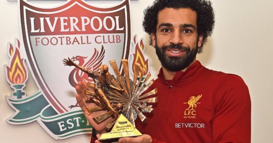 "محمد صلاح فخر مصر".. الفرعون يفوز بجائزة أفضل لاعب فى أفريقيا 2017 من "BBC".. هداف الدورى الإنجليزى يتفوق على 4 أفارقة ويعيد اللقب إلى المصريين بعد غياب 9 سنوات.. وينتظر جائزة "الكاف" الكبرى