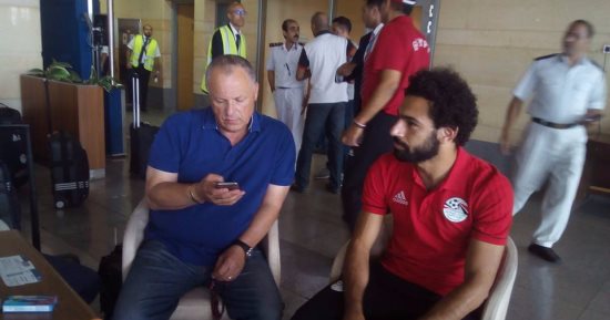 الجبلاية تكرم صلاح فى أول تجمع للمنتخب بعد الفوز بجائزة الـ BBC 