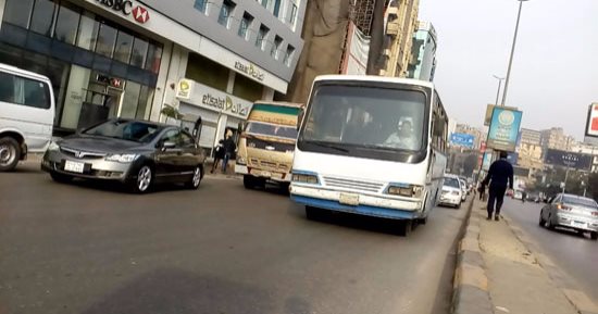 تعرف على الحالة المرورية بمحاور وميادين القاهرة