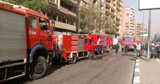 اندلاع حريق فى شقة سكنية بجوار استوديو الهرم وانتقال سيارات الإطفاء لإخماده