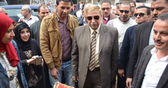 محافظ الإسماعيلية يتابع أنشطة مبادرة شباب ضد الغلاء بمدينة أبوصوير