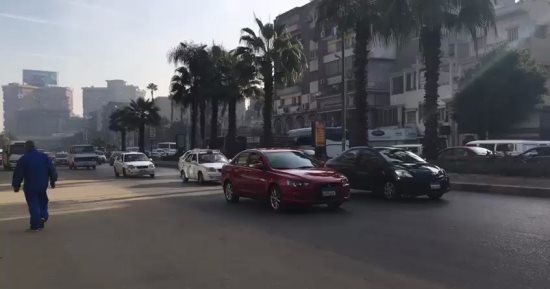 تعرف على الحالة المرورية بمحاور وميادين القاهرة