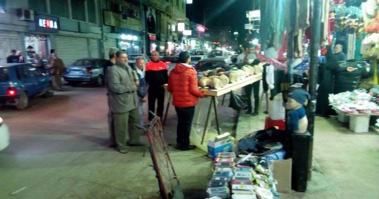 صور.. حملة إشغالات ليلية وتراخيص تجارية لضبط شوارع العريش 