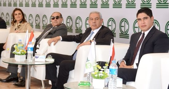 صور.. محافظ سوهاج: مصنع أسمنت المصريين استثمار عملاق على أرض جهينة