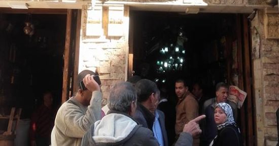 شاهد.. إزالة تعديات على مواقع الآثار الإسلامية والقبطية بالإسكندرية
