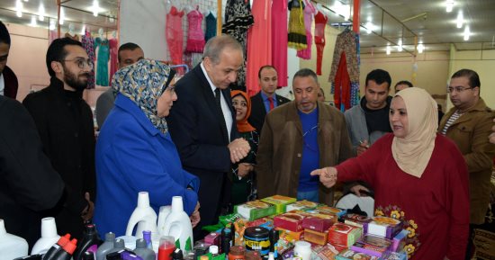 محافظ القليوبية يفتتح معرض الأسر المنتجة وشباب الخرجين بمدينة بنها