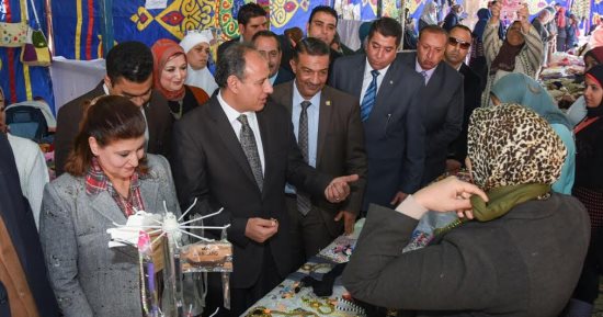 محافظ الإسكندرية يفتتح معرض " كن منتجا " 