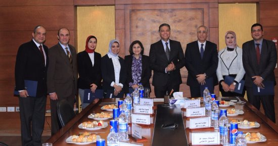 وزير النقل يكرم قطاع النقل البحرى بعد الفوز بعضوية المنظمة الدولية