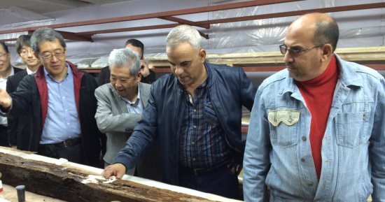 الآثار: رفعنا 860 قطعة خشبية أثرية من مركب خوفو الثانية